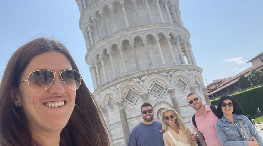 Pisa All inclusive guided tour - Andrea and our guests by the Leaning Tower